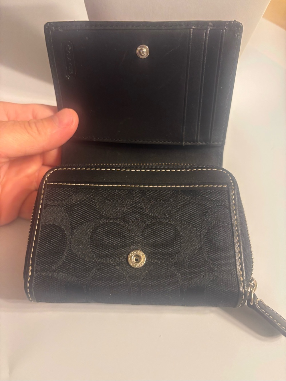 Coach Black Signature Jacquard Zip Wallet - Picture 4 of 9